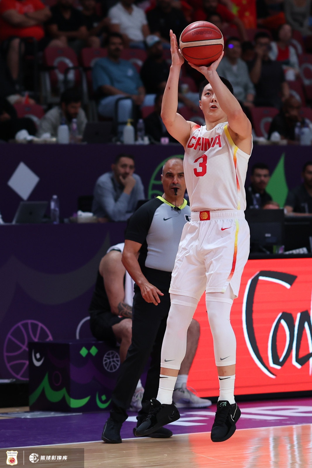 爱游戏全站包含迈阿密热火冲刺阶段迎来里程碑穆古鲁扎在G2比赛中势不可挡，媒体一致点评：深圳男篮赛前篮板制胜的词条